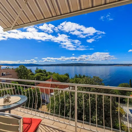 Apartment Mit Meerblick- 100m Vom Entfernt By Interhome *