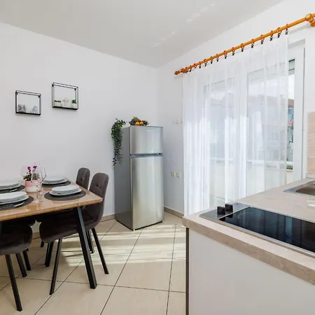 Mit Meerblick- 100m Vom Entfernt By Interhome Dramalj